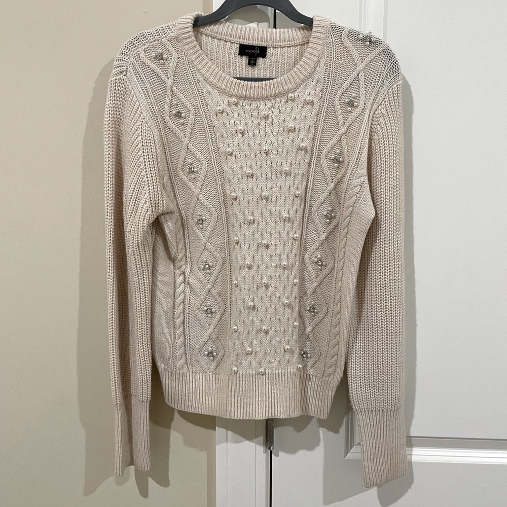 Beige sweater with pearl details size M